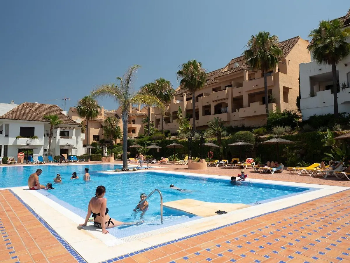 2199-Apt With Terrace And Pools Manilva